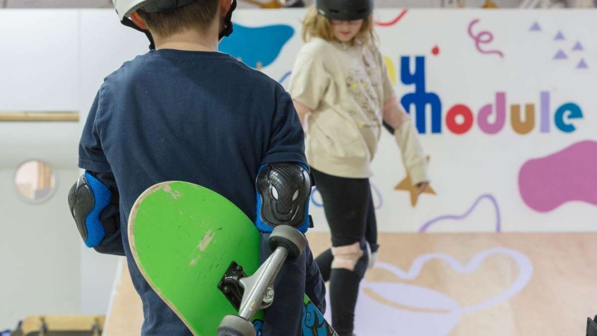 Claire Barbier-Essertel : « Le skate se démocratise, aujourd'hui il y a des  gamines qui déchirent tout ! » - ÀBLOCK!